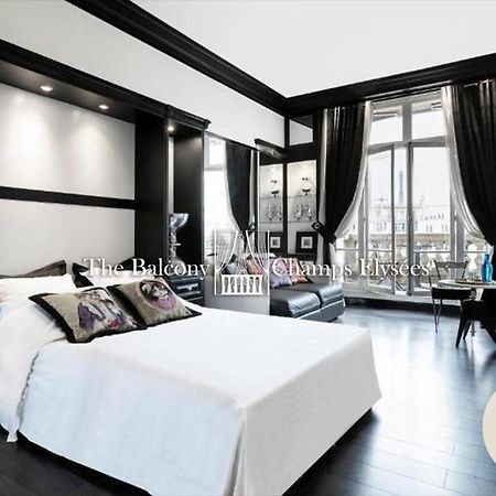 パリThe Balcony Avenue Champs-Elyseesアパートメント エクステリア 写真