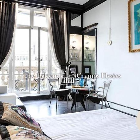 パリThe Balcony Avenue Champs-Elyseesアパートメント エクステリア 写真